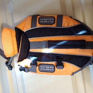 Small dog life vest for water, never been used.